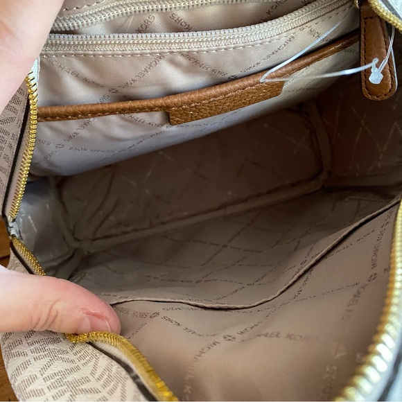 MICHAEL KORS Abbey Large Backpack Logo Print - Picture 4 of 7